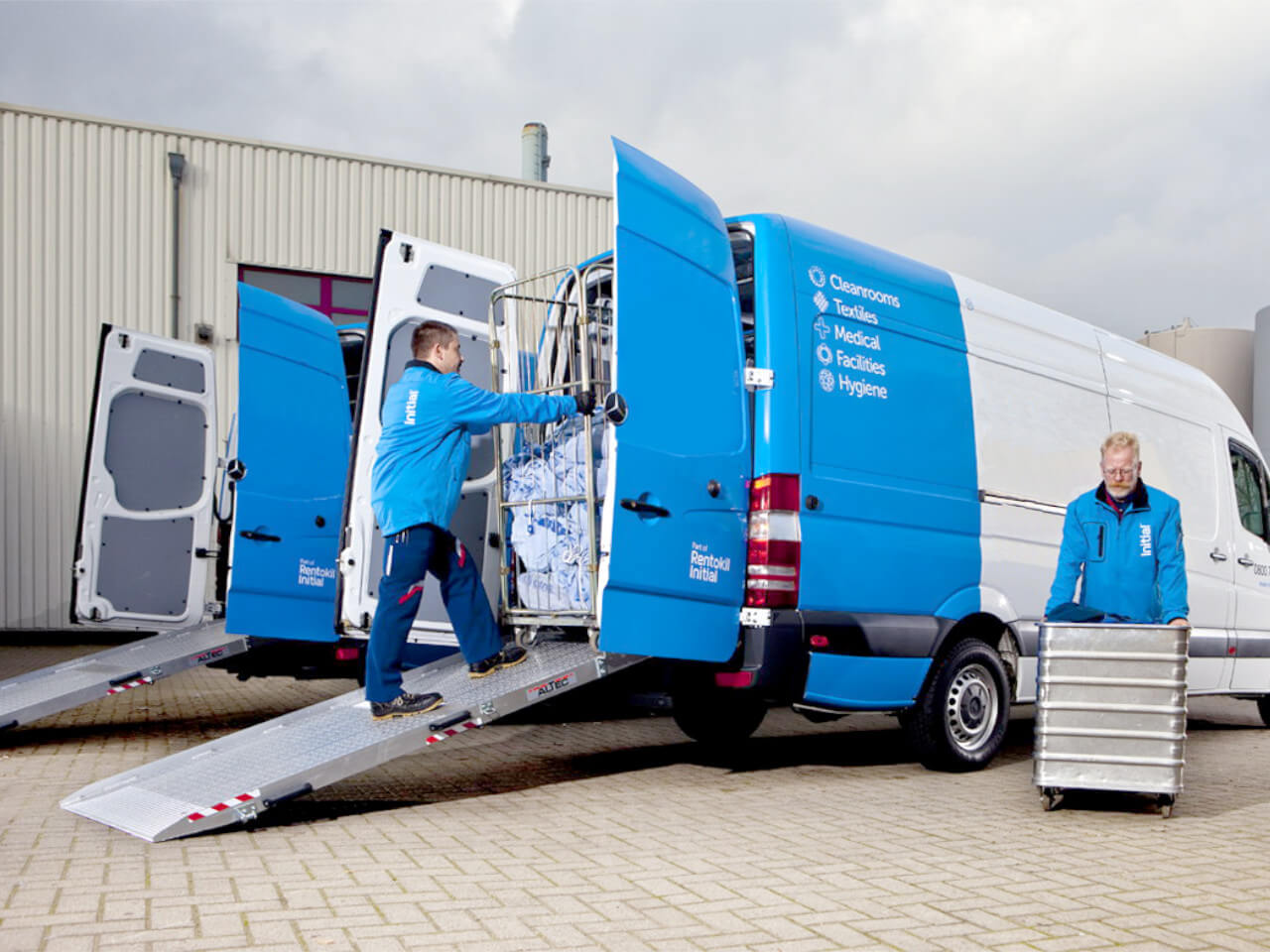 einbaurampe rrk fuer sprinter, transit und weitere transporter