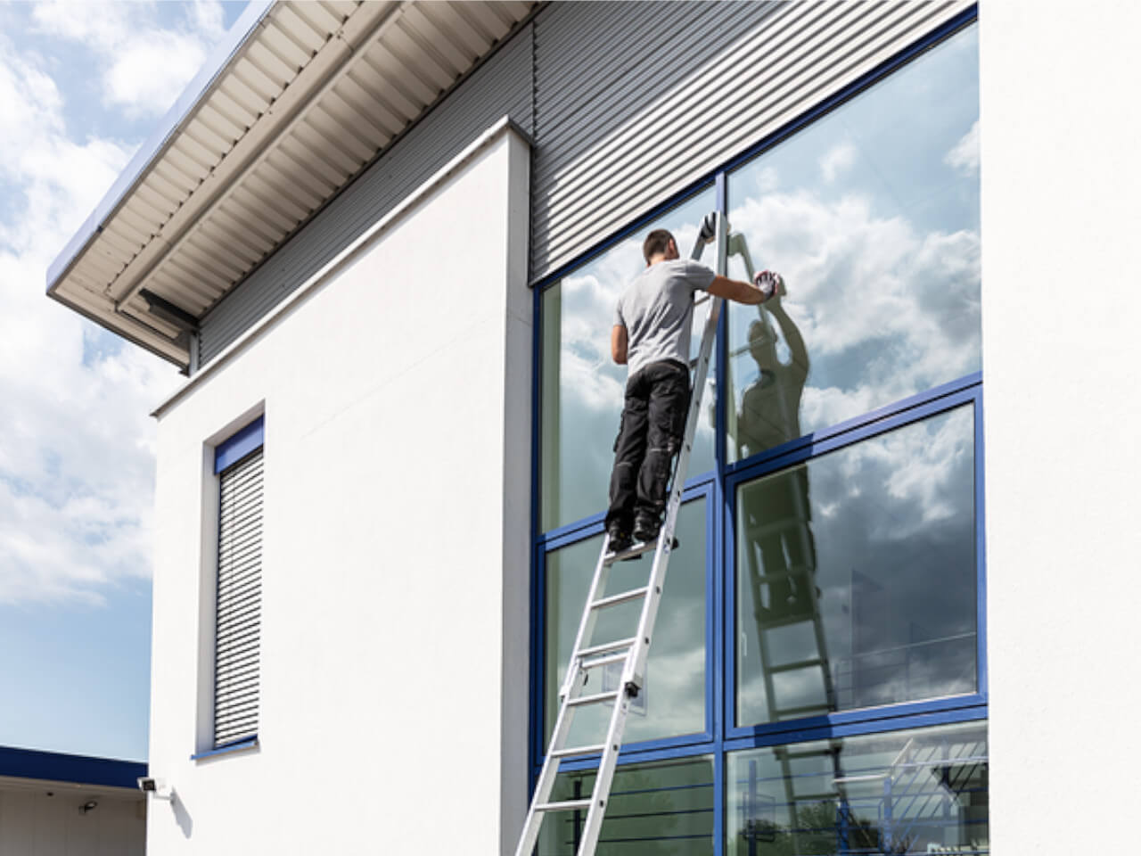 oberteil einer munk leiter zur reinigung von glas und fenster