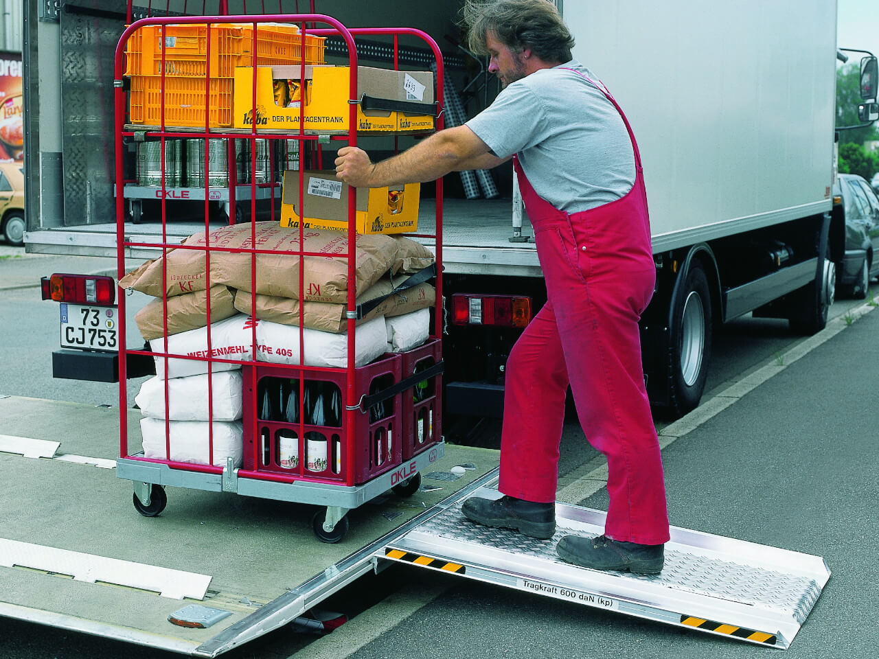 lbwm rampe fuer ein seitliches verladen von einer ladebordwand