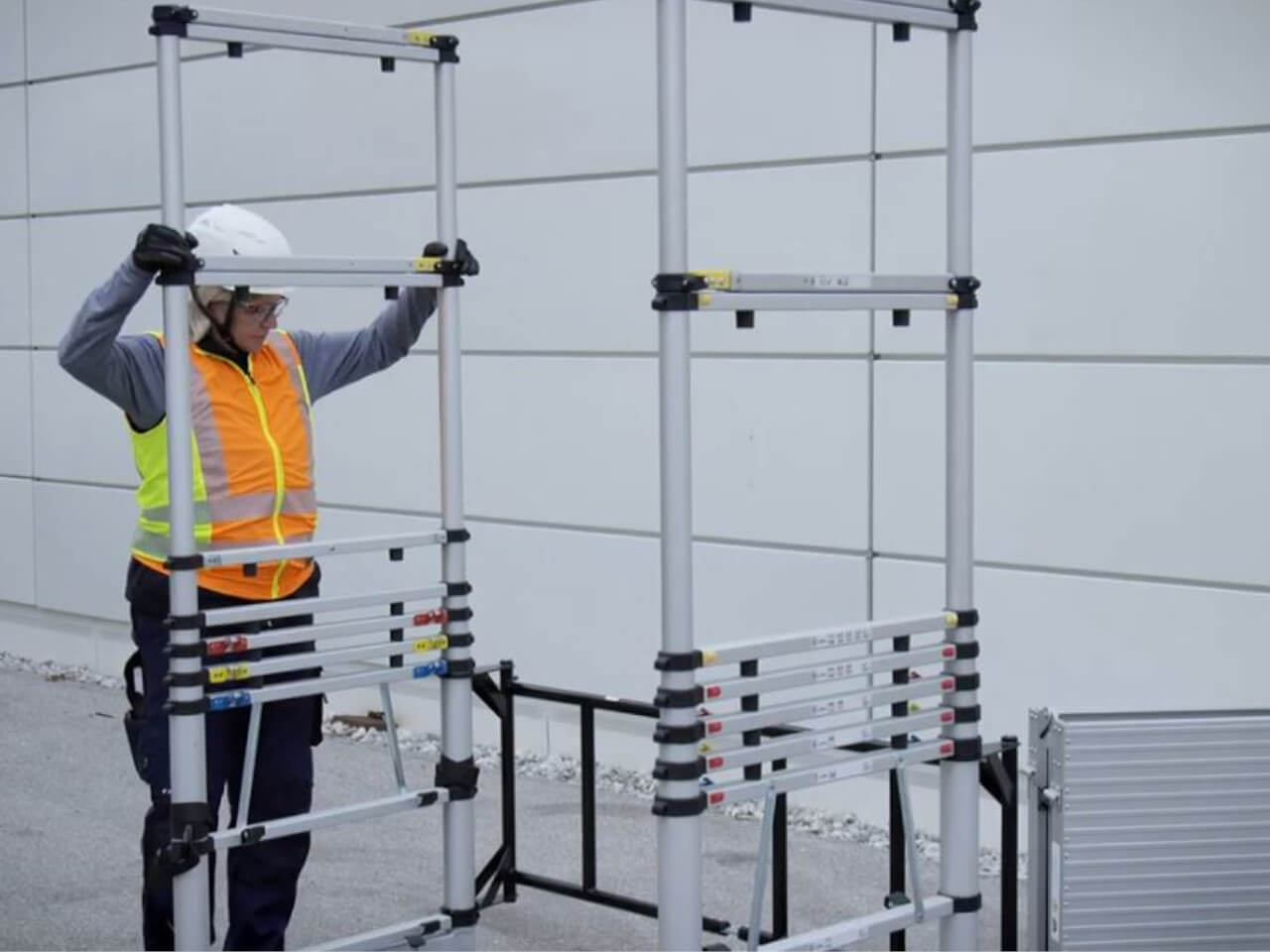 schritt 3 im aufbau vom zarges teletower