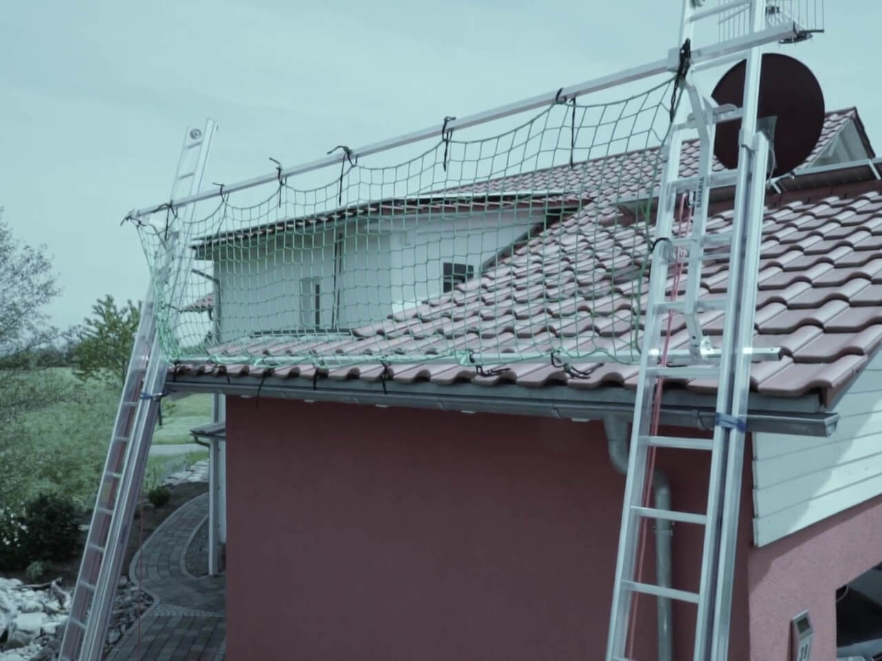 bavaria leiter dachschutzwand im einsatz