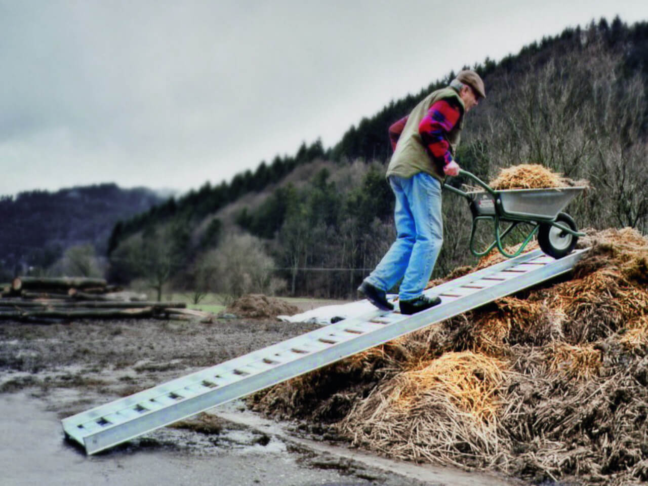 mistgangway auffahrrampe mg fuer landwirte zum mist verladen