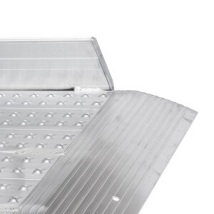 rollstuhlrampe mit 10 cm hohen rand