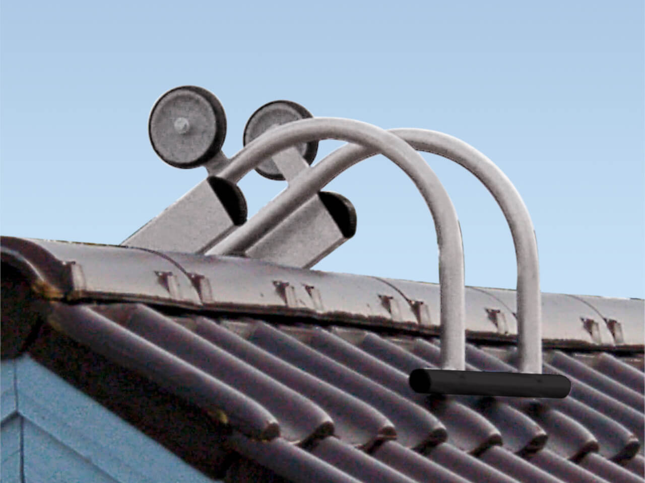 munk dachleiter mit einem firstbuegel