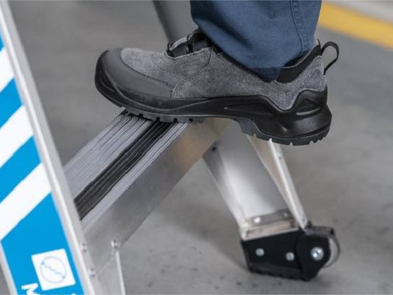 Zarges, Innenschuh für Sprossen- und Breitsprossenleitern aus Aluminium, Holmaußenmaß 62x25 mm, Z-824486